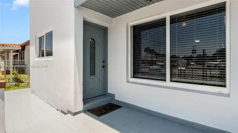 15 W 55th Street Hialeah FL 33012