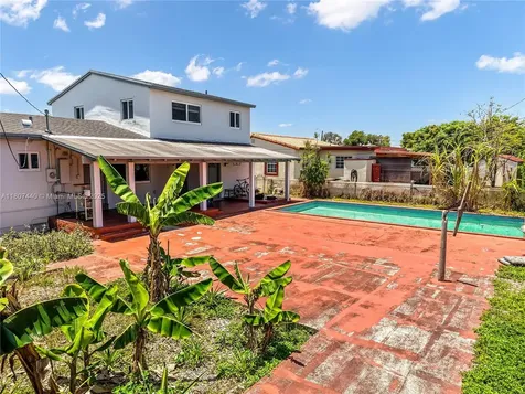 15 W 55th Street Hialeah FL 33012