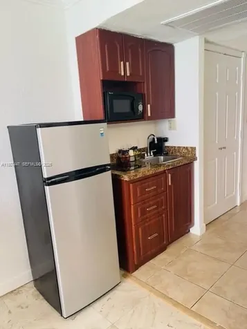 19201 Collins Avenue Sunny Isles Beach FL 33160