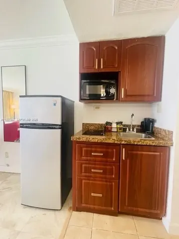 19201 Collins Avenue Sunny Isles Beach FL 33160