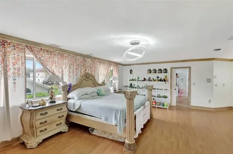 8360 NW 159th Terrace Miami Lakes FL 33016