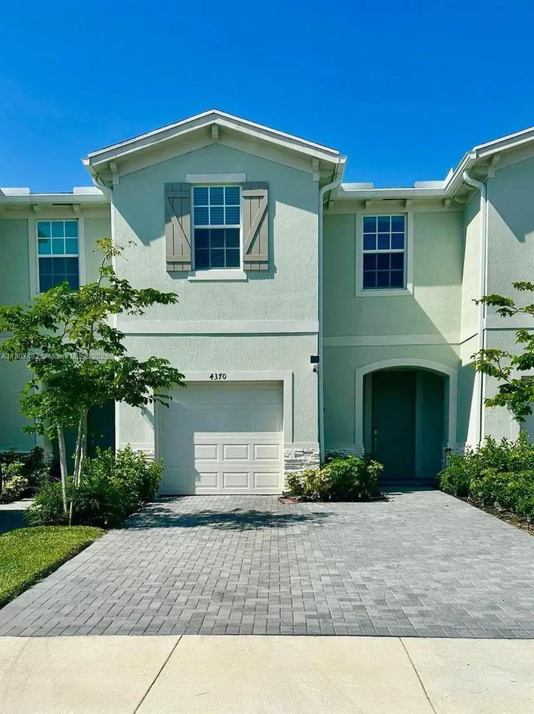 4370 Pond Lily Lane Lake Worth FL 33467