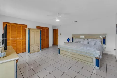 1500 71st Street Miami Beach FL 33141