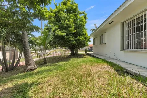 1500 71st Street Miami Beach FL 33141