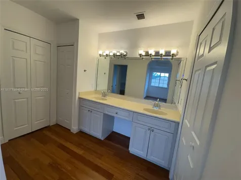 9058 SW 161st Terrace Palmetto Bay FL 33157