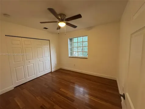 9058 SW 161st Terrace Palmetto Bay FL 33157