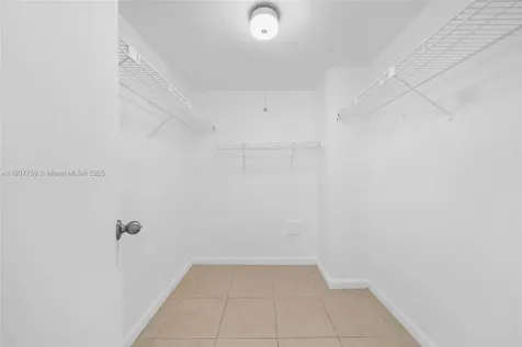4222 Inverrary Boulevard Lauderhill FL 33319