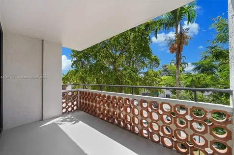 4222 Inverrary Boulevard Lauderhill FL 33319