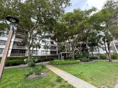 4222 Inverrary Boulevard Lauderhill FL 33319