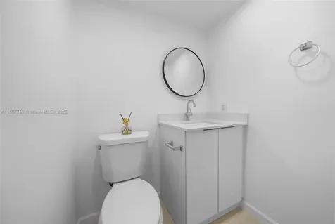 4222 Inverrary Boulevard Lauderhill FL 33319