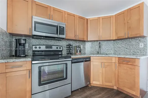 3301 Spanish Moss Terrace Lauderhill FL 33319