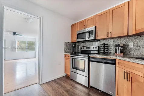 3301 Spanish Moss Terrace Lauderhill FL 33319