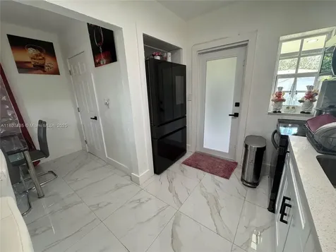 14581 Jackson Street Miami FL 33176