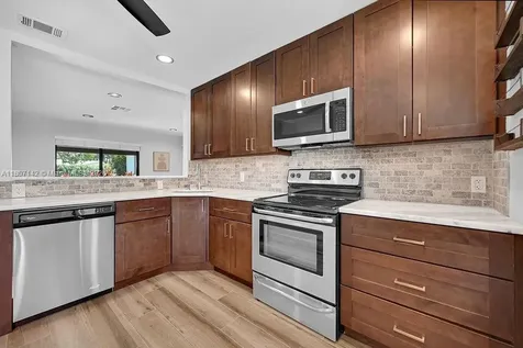 3440 NE 17th Avenue Oakland Park FL 33334