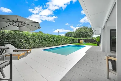 3440 NE 17th Avenue Oakland Park FL 33334