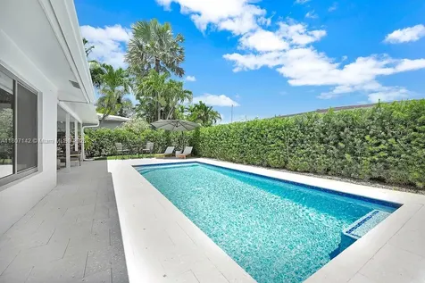 3440 NE 17th Avenue Oakland Park FL 33334