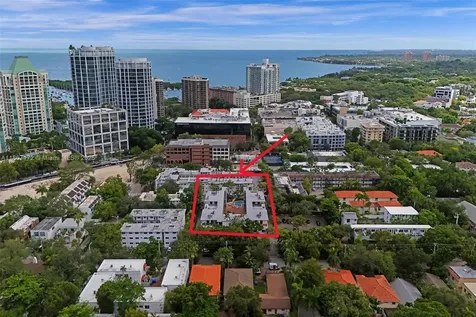 2924 Day Avenue Coconut Grove FL 33133