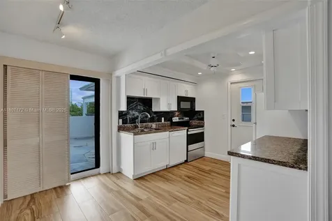 2924 Day Avenue Coconut Grove FL 33133
