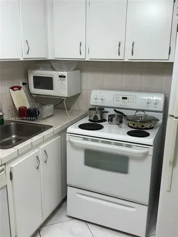 1395 NE 167th Street Miami FL 33162