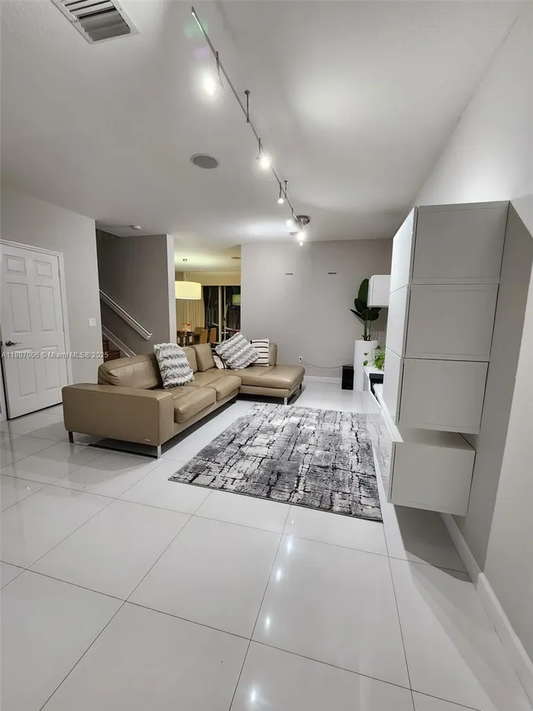 11249 NW 87th Terrace Doral FL 33178