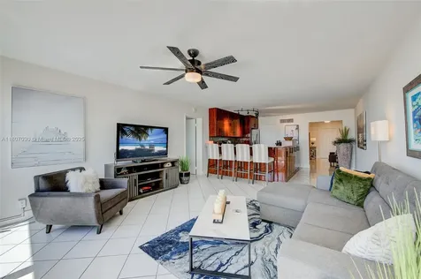 Hollywood FL 33019