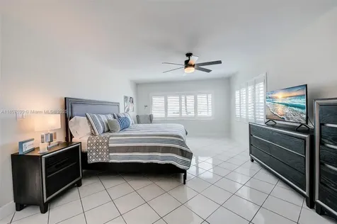 Hollywood FL 33019