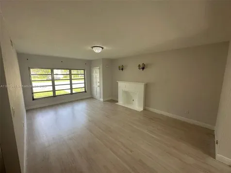 3621 Ponce De Leon Boulevard Coral Gables FL 33134
