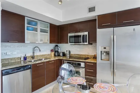 41 SE 5th Street Miami FL 33131
