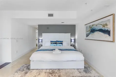 41 SE 5th Street Miami FL 33131