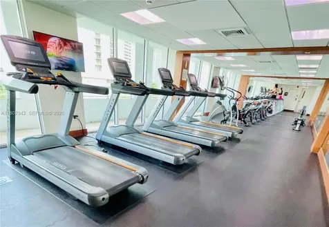 41 SE 5th Street Miami FL 33131