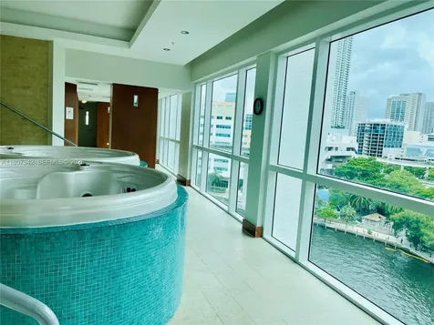 41 SE 5th Street Miami FL 33131