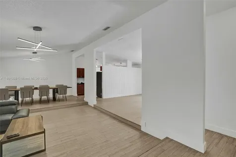 20260 NE 25th Avenue Miami FL 33180