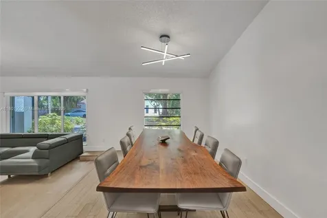 20260 NE 25th Avenue Miami FL 33180