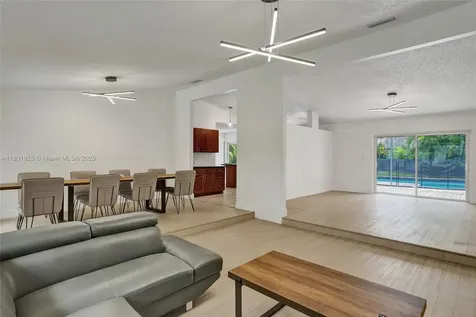 20260 NE 25th Avenue Miami FL 33180