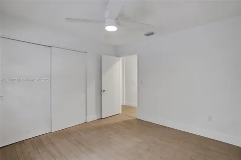 20260 NE 25th Avenue Miami FL 33180