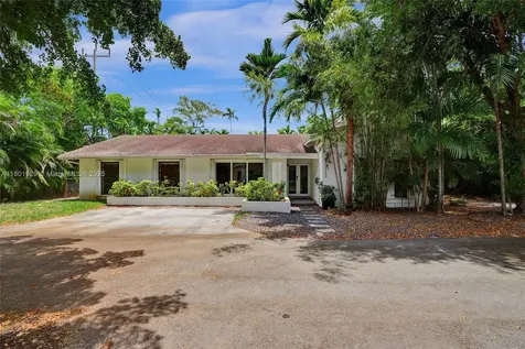 20260 NE 25th Avenue Miami FL 33180