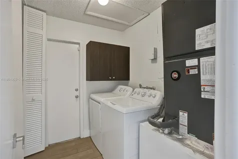 20260 NE 25th Avenue Miami FL 33180