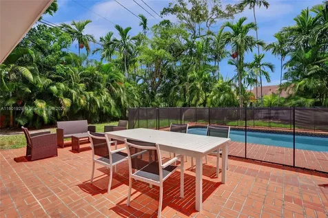 20260 NE 25th Avenue Miami FL 33180