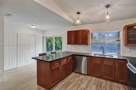 20260 NE 25th Avenue Miami FL 33180