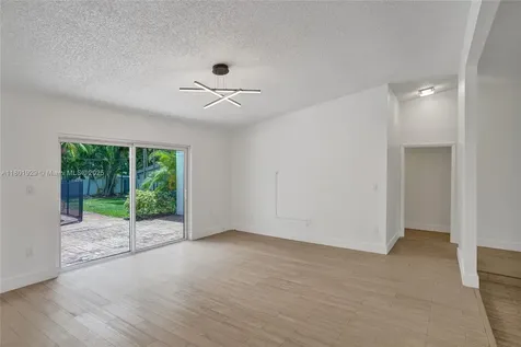 20260 NE 25th Avenue Miami FL 33180