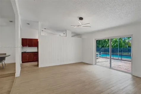 20260 NE 25th Avenue Miami FL 33180