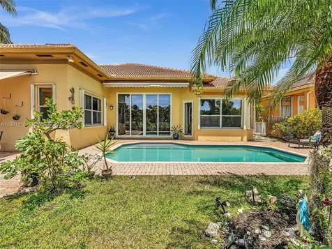 3230 SW 194th Terrace Miramar FL 33029