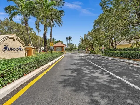 3230 SW 194th Terrace Miramar FL 33029