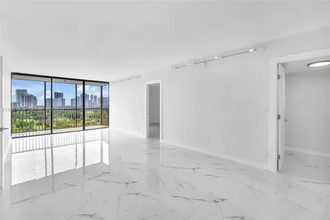 20335 W Country Club Drive Aventura FL 33180