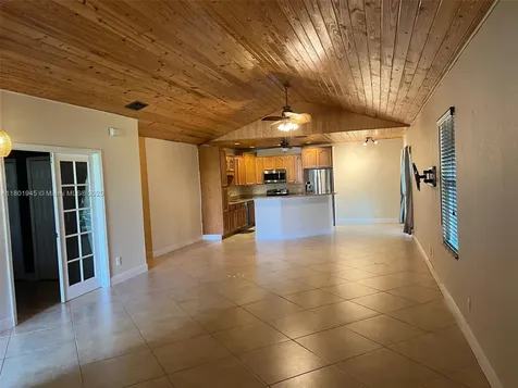 2014 SE Mantua Street Port St. Lucie FL 34952