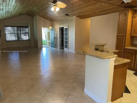 2014 SE Mantua Street Port St. Lucie FL 34952
