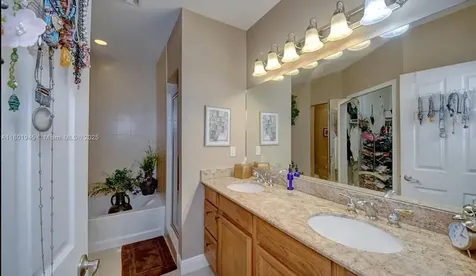 2014 SE Mantua Street Port St. Lucie FL 34952