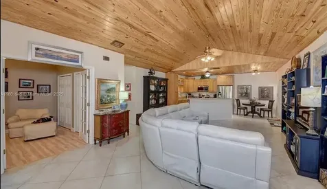 2014 SE Mantua Street Port St. Lucie FL 34952