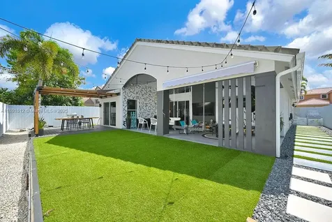 1550 SW 194th Avenue Pembroke Pines FL 33029