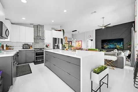 1550 SW 194th Avenue Pembroke Pines FL 33029